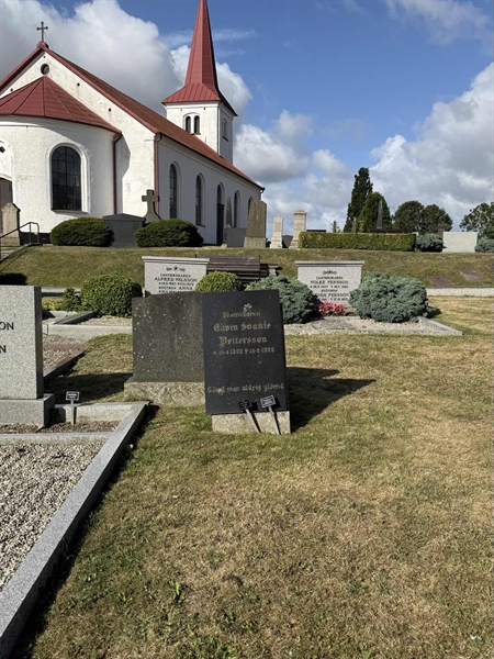 Grave number: SP A   737