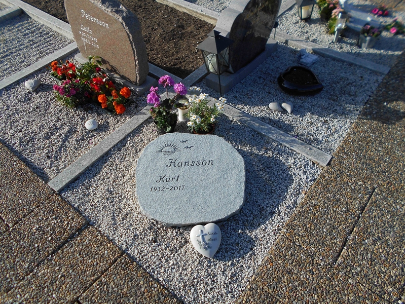 Grave number: HK D1     1