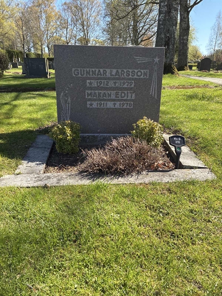Grave number: 22 D   210