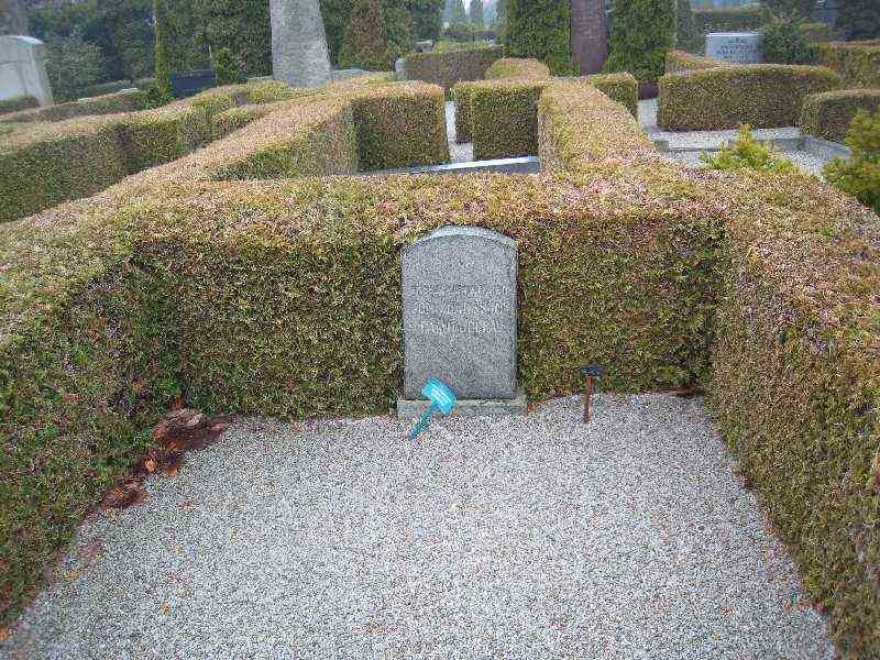 Grave number: NK V    57