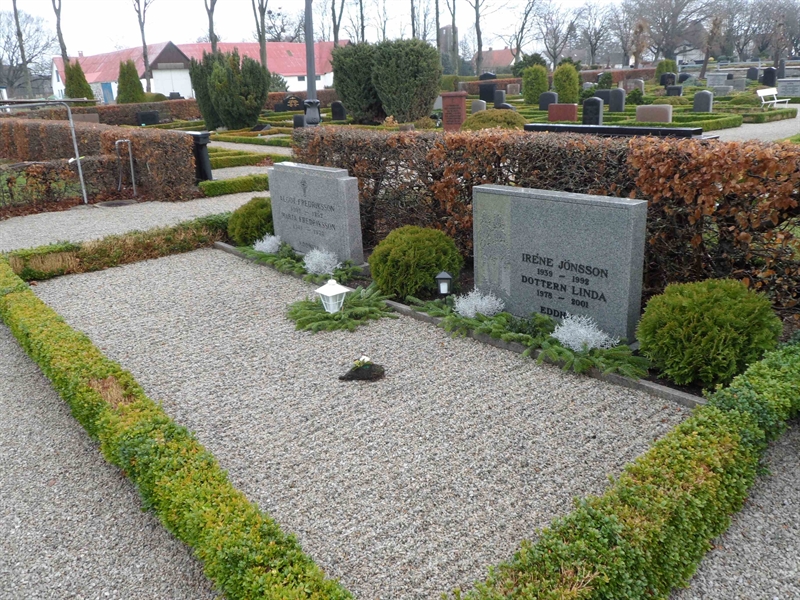 Grave number: ÖTN NVK2     1, 2, 3, 4