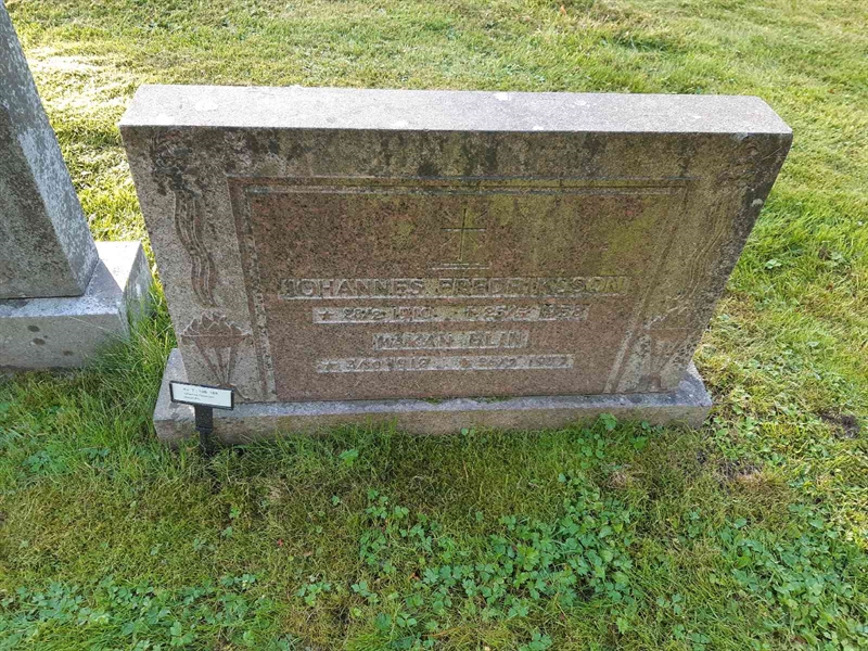 Hautatunnus: Fr 7   188-189