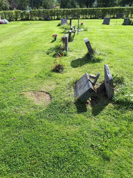 Grave number: NK A A   144