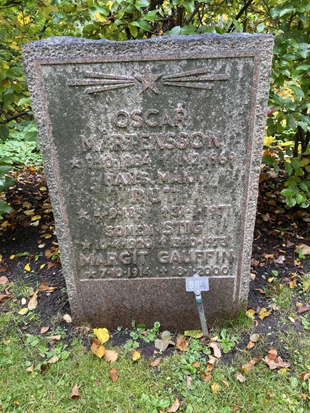 Grave number: 1 H     4