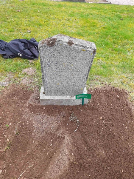 Grave number: HN 2    27