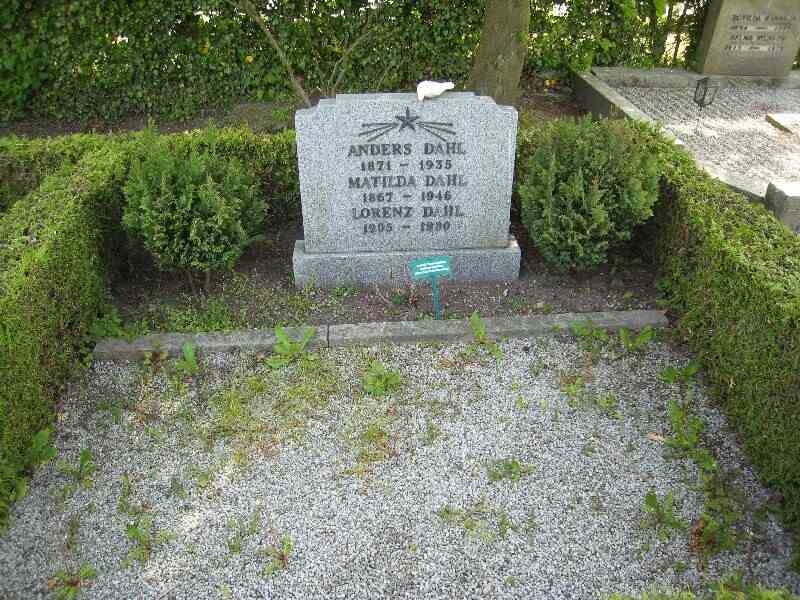 Grave number: NK IX   252