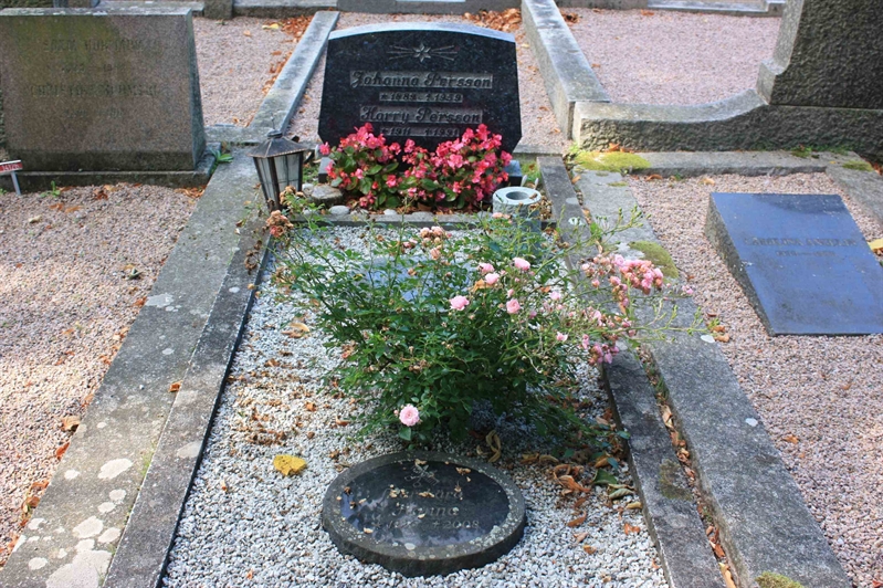 Grave number: Ö 14i   182