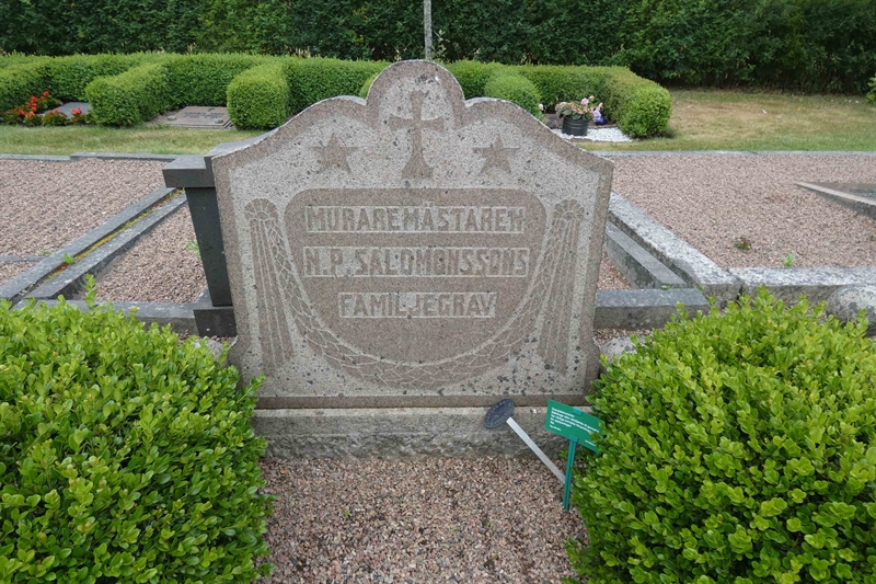 Grave number: TÖ 2    45