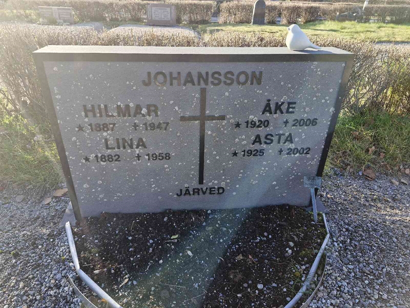 Grave number: AK C  3674-3676