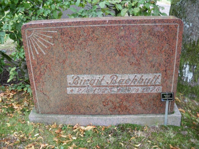 Grave number: SB 32     6