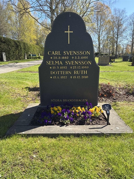 Grave number: 22 D   167