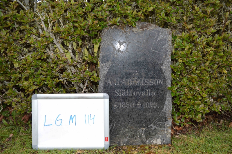Grave number: LG M   114