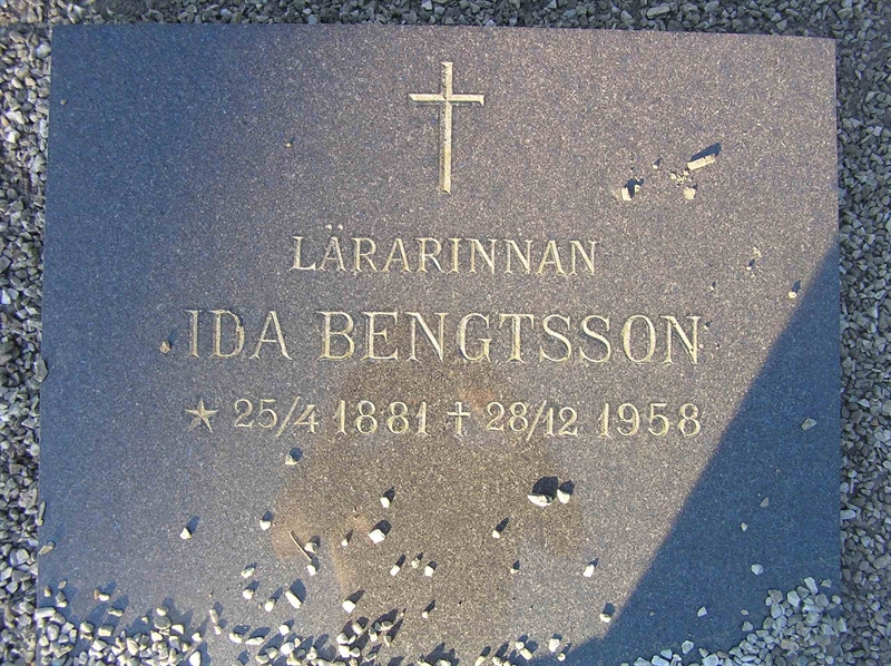 Grave number: HÅ 10    14-16