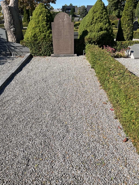 Grave number: VK III   141