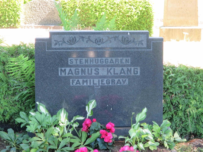 Grave number: HÖB 13   405