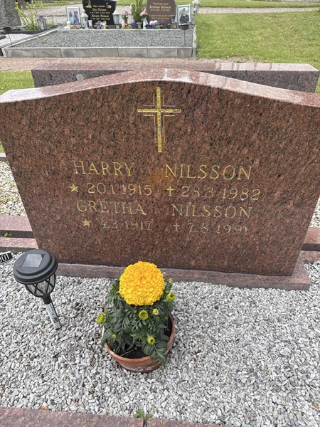 Grave number: NÅ 06 1:1, 1:2
