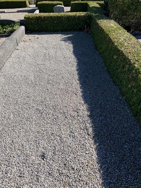 Grave number: VK III   106