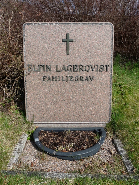 Grave number: LE 6   17