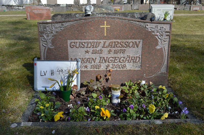 Grave number: LV H    49, 50