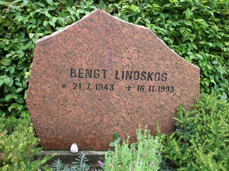 Grave number: ÖT NYA    068B