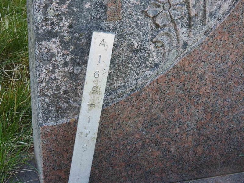 Gravnummer: BK A   169-170