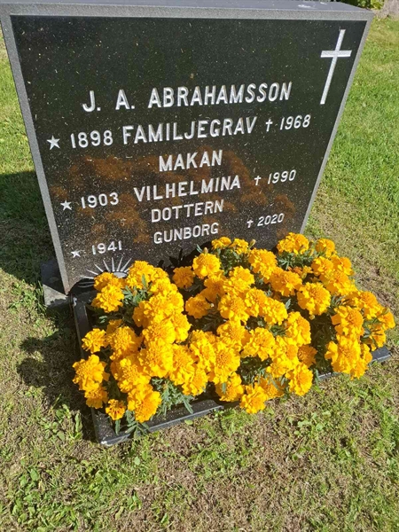 Grave number: 001 2   927