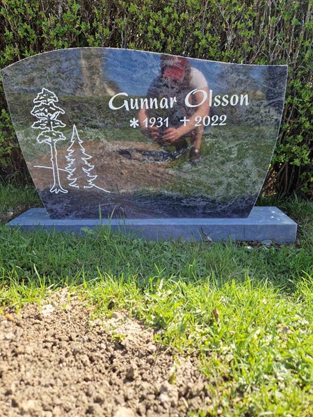 Grave number: 501 17 3132-3133