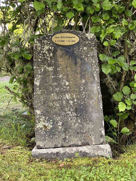 Grave number: 8 1 01    13-14