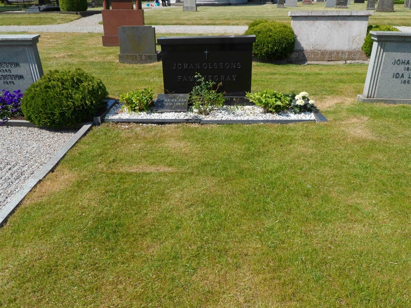 Grave number: ÖH H    44, 45, 61, 62