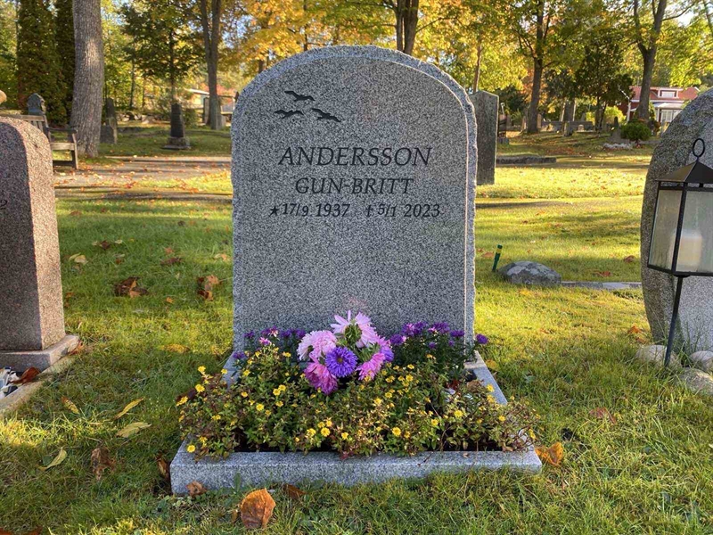 Grave number: 3 3    179