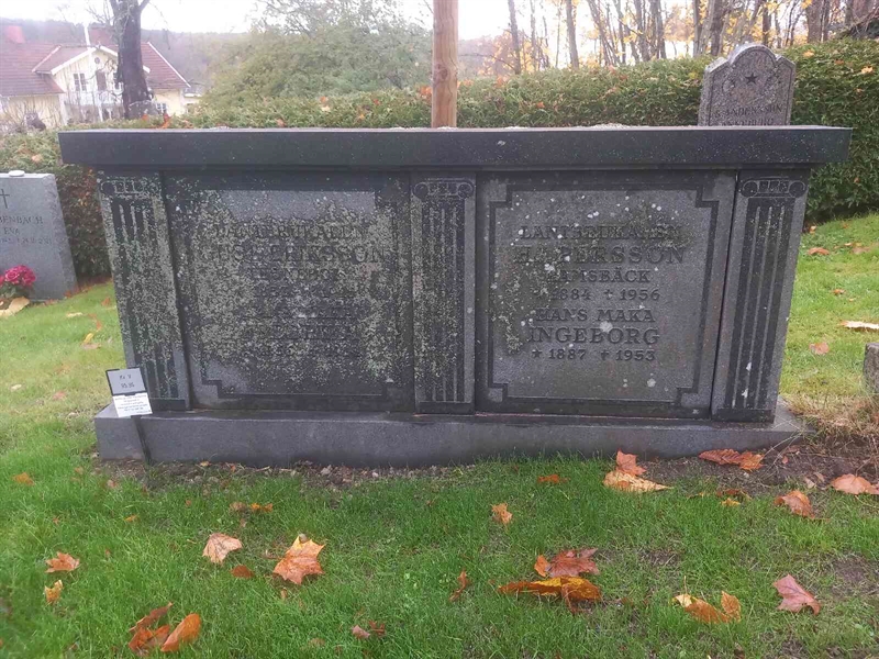 Grave number: M V   95, 96