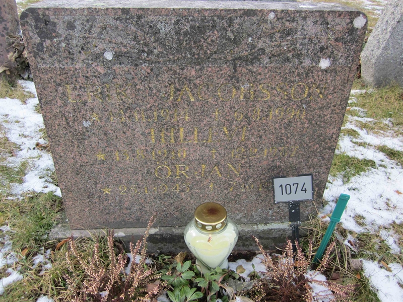 Grave number: KG A  1074, 1075