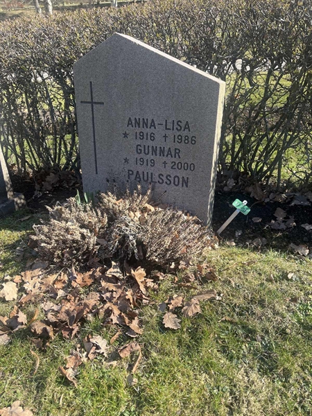 Grave number: 1 3 F1 25