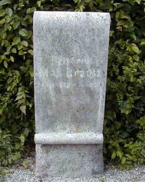 Grave number: BK G    42