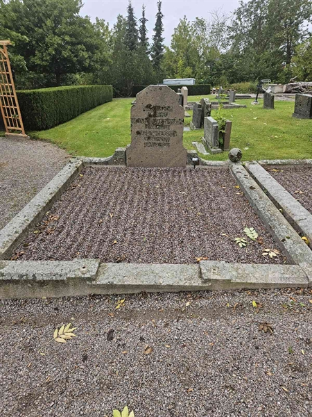Grave number: Fr 4   328-329