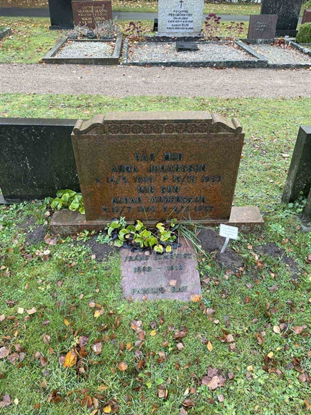 Grave number: VV 6   328