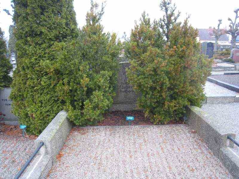 Grave number: NK III    87