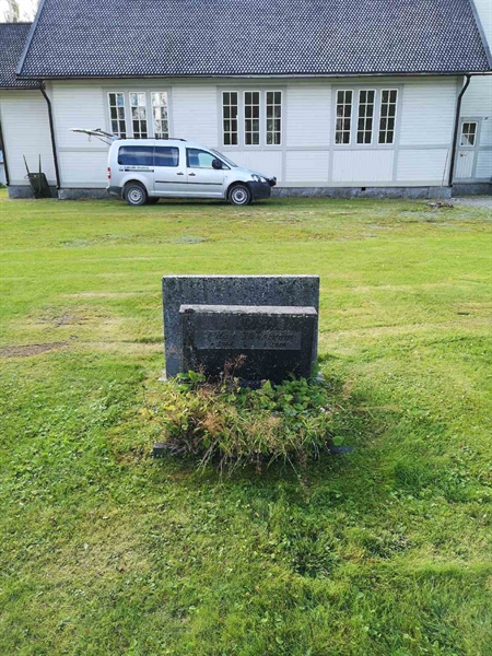 Gravnummer: POK 02    28