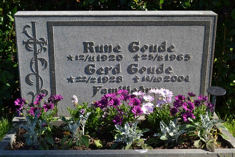 Grave number: 3 B    40