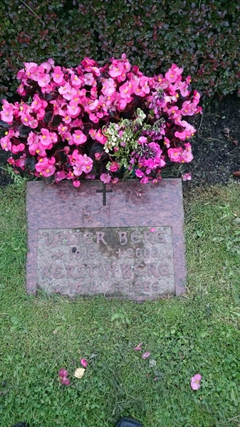 Grave number: 1 UL    68
