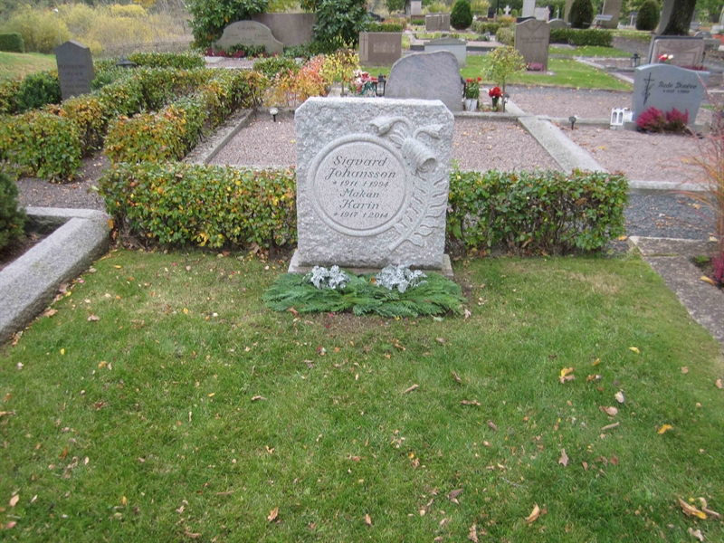 Grave number: 1 03 B     9-11-13
