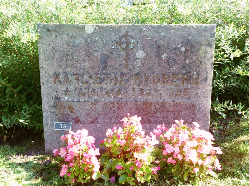 Grave number: 2 MAR    38