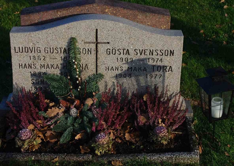Grave number: 3 GA E   117