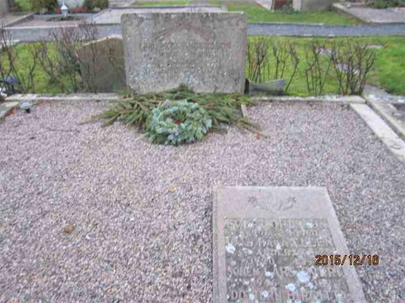 Grave number: 1 05 D    26-28