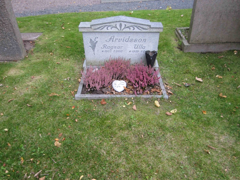Grave number: 1 03 D     8