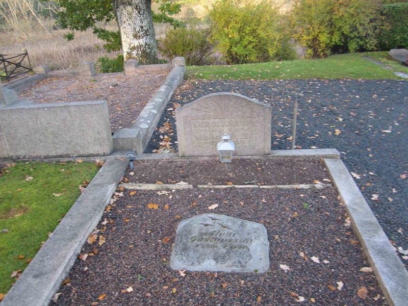 Grave number: 1 03 L     1
