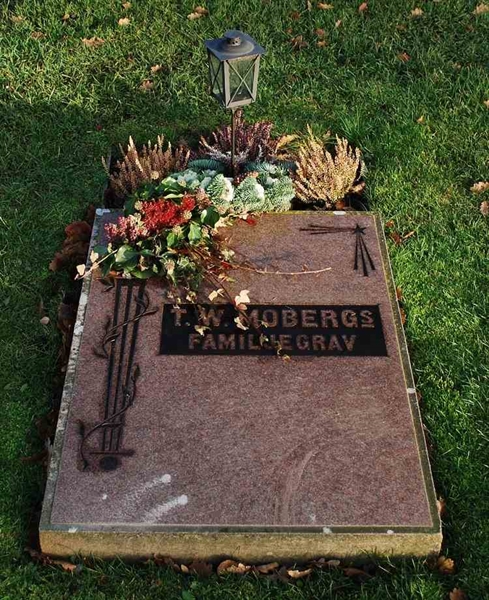 Grave number: 3 GA A   244