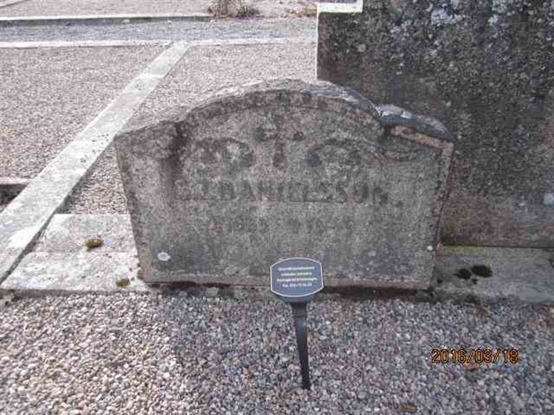 Grave number: 1 08 D    17