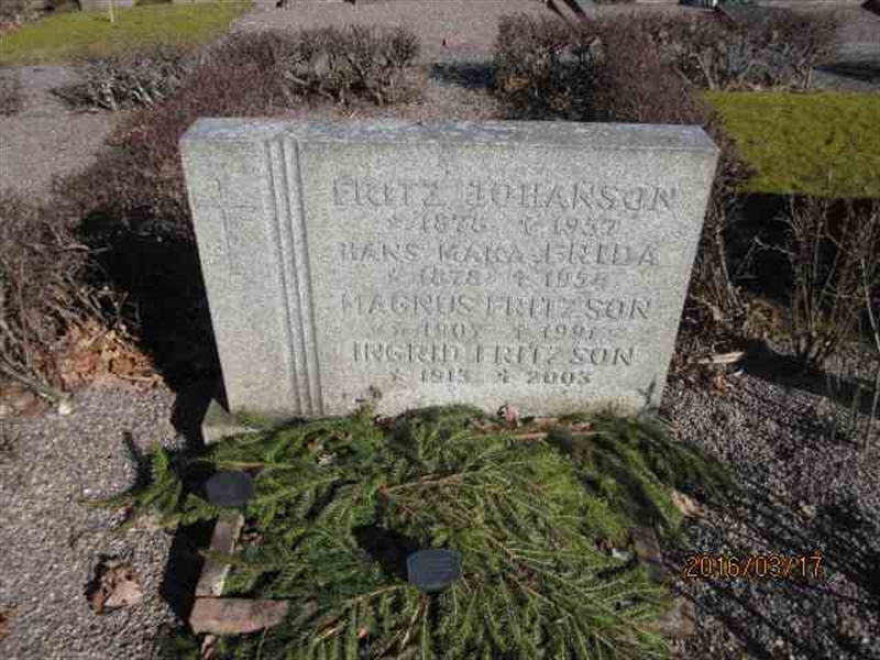 Grave number: 1 06 K    24-26