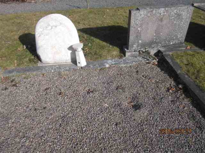 Grave number: 1 08 E    38-40